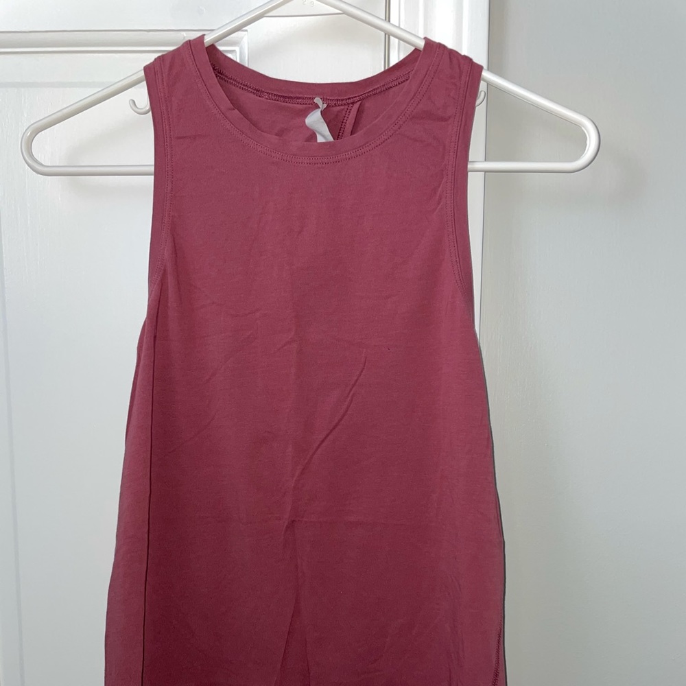 lulu lemon workout top size 2